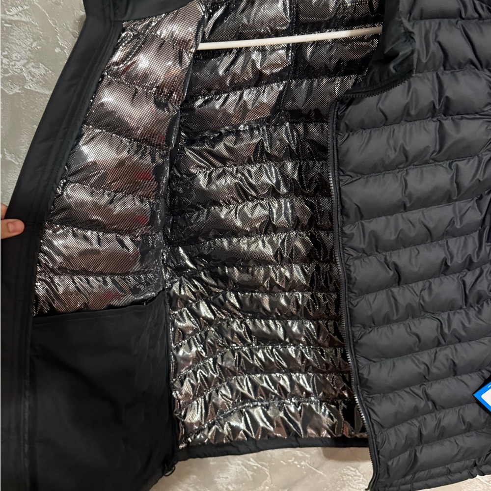 Columbia Black Puffer Vest - Picture 3 of 6